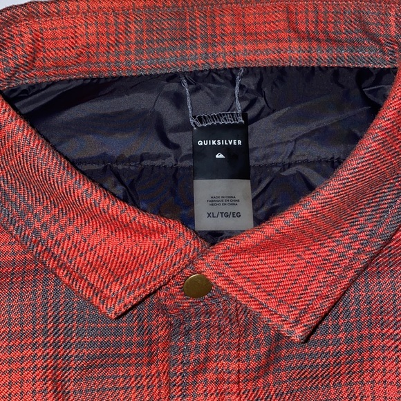 Quick Silver plaid jacket. - Picture 5 of 8